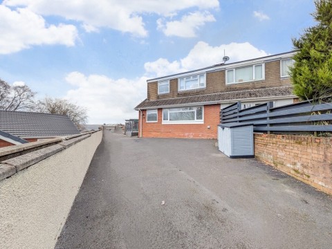 View Full Details for Shirley Drive, Heolgerrig, Merthyr Tydfil, CF48 1SF