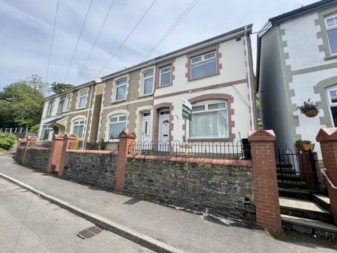 View Full Details for Greys Place, Merthyr Vale, Merthyr Tydfil, CF48 4RR