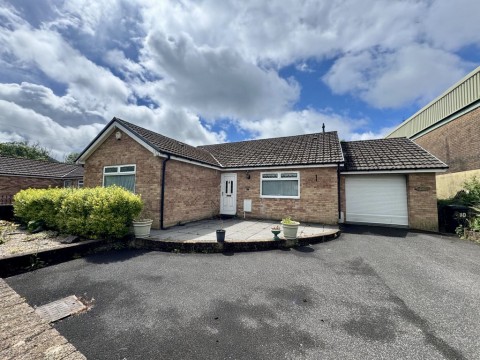 View Full Details for Riverside Close, Aberfan, Merthyr Tydfil, CF48 4RN