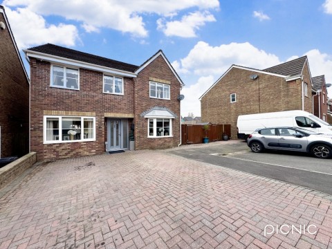 View Full Details for Hawthorn Drive, Merthyr Tydfil, CF47 0LZ