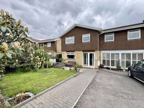 View Full Details for Harlech Drive, Swansea Road, Merthyr Tydfil, CF48 1JU
