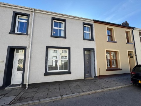 View Full Details for Oakland Street, Bedlinog, Treharris, CF46 6TE