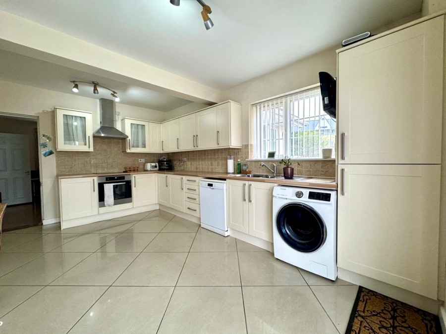 Images for Brongelli, Swansea Road, Merthyr Tydfil, CF48 1HT