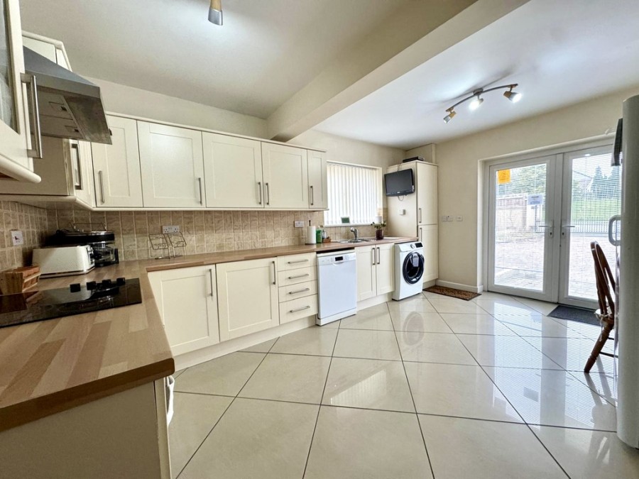 Images for Brongelli, Swansea Road, Merthyr Tydfil, CF48 1HT