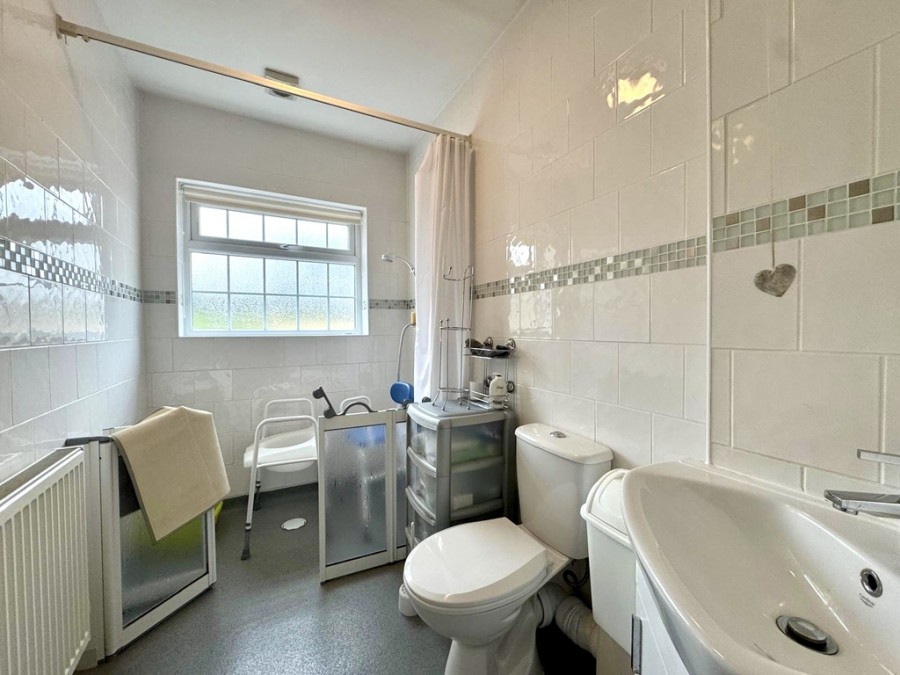 Images for Brongelli, Swansea Road, Merthyr Tydfil, CF48 1HT