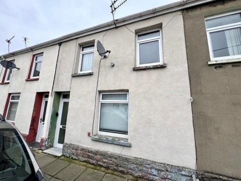 View Full Details for Yew Street, Troedyrhiw, Merthyr Tydfil, CF48 4EB