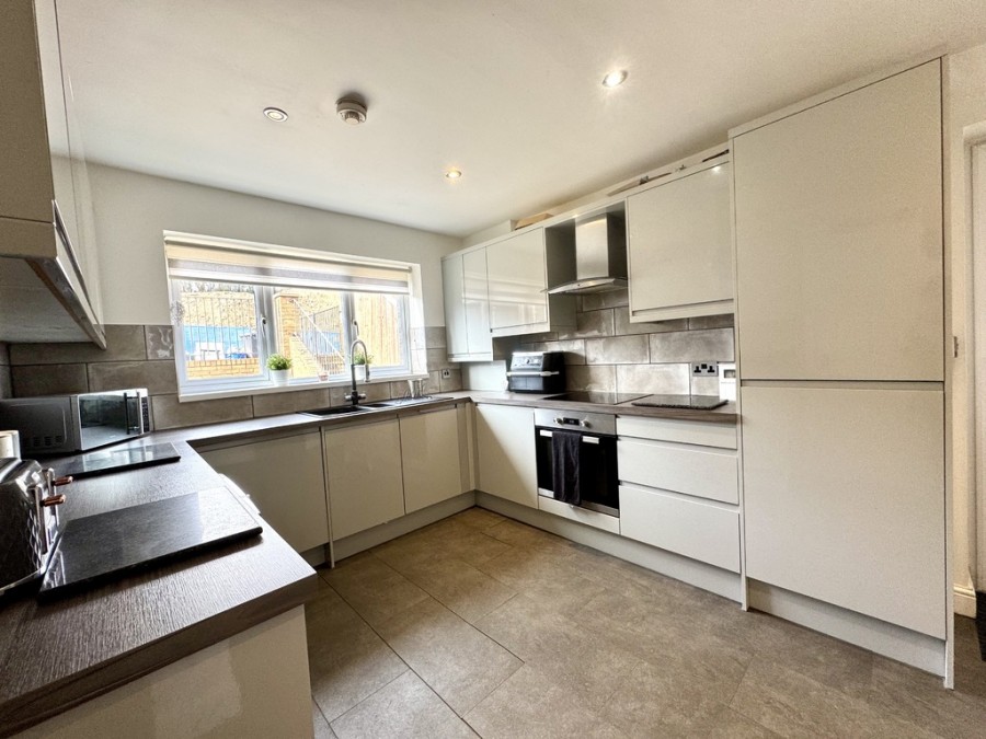 Images for Springfield Rise, Treharris, CF46 5RD