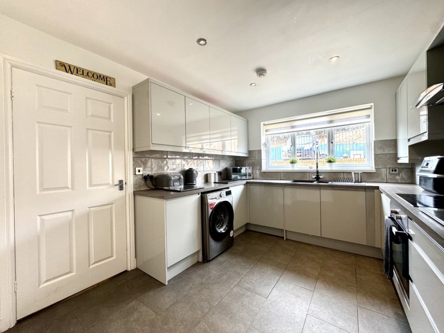 Images for Springfield Rise, Treharris, CF46 5RD
