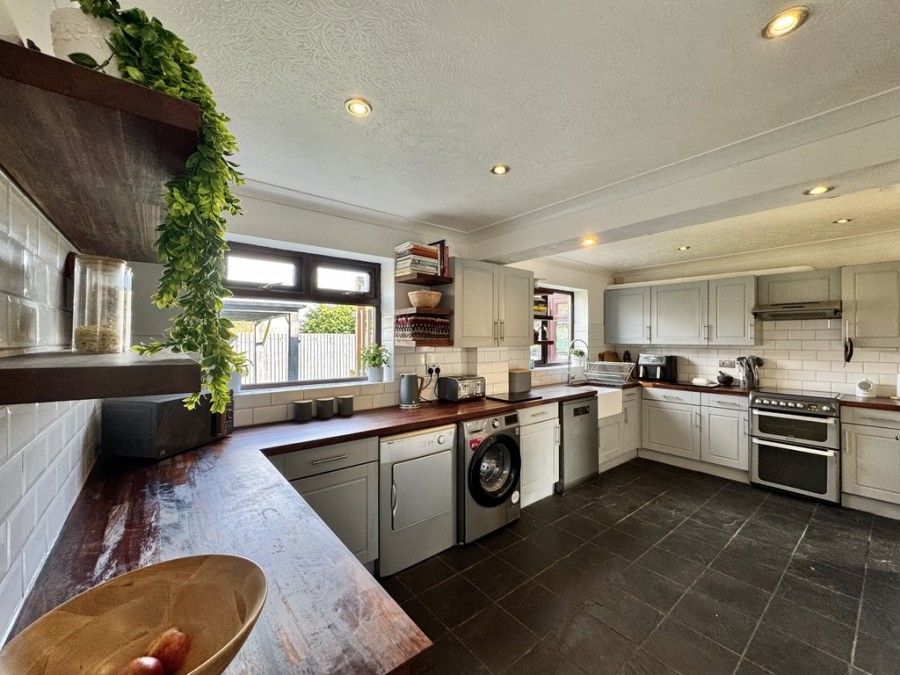 Images for Llys Llewelyn, Llantwit Fardre, Pontypridd