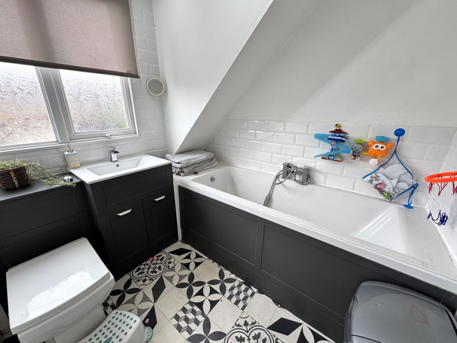 Images for Monmouth Close, Ton-teg