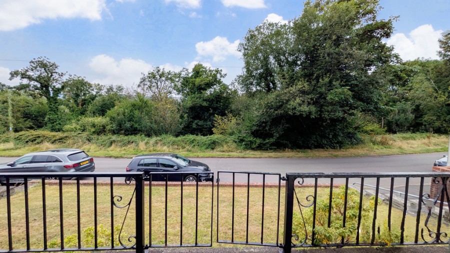 Images for Lakeside Gardens, Merthyr Tydfil