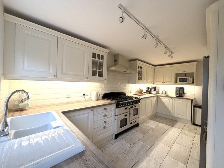 Images for Cwrt Yr Efail, Church Village, Pontypridd