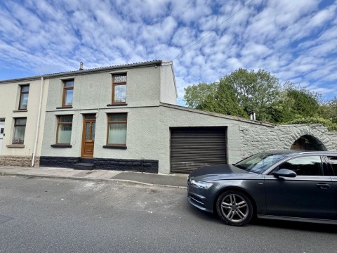 View Full Details for Glantaff Road, Troedyrhiw, Merthyr Tydfil, CF48 4EH
