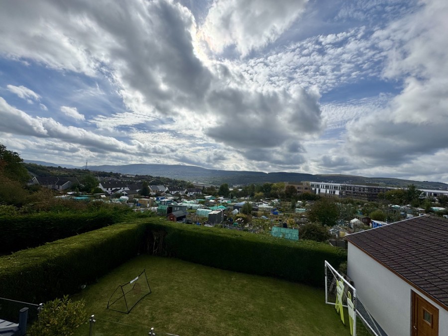 Images for Gwaunfarren Close, Merthyr Tydfil, CF47 9AX