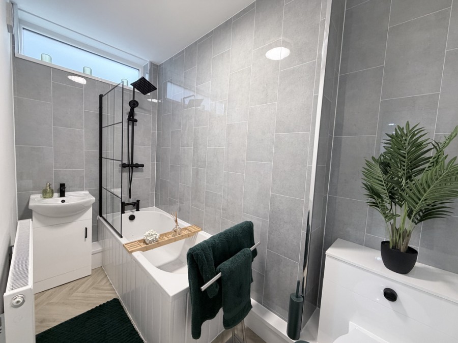 Images for High Street, Gilfach Goch, Porth