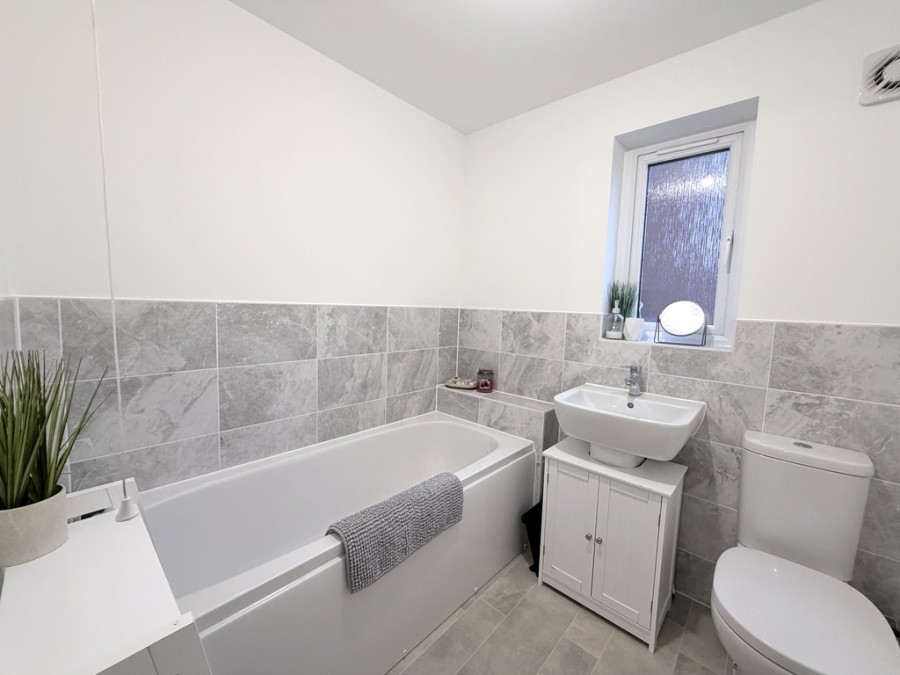 Images for Heol Y Llinos, Llanilid, wales