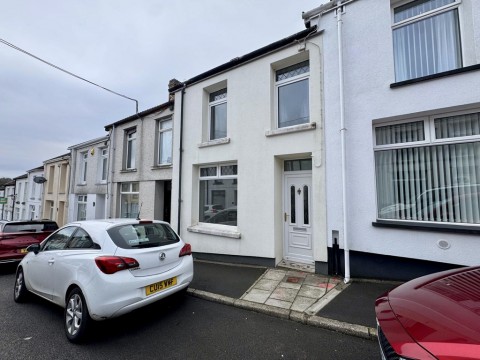 View Full Details for Brynglas Street, Merthyr Tydfil, CF47 9UT